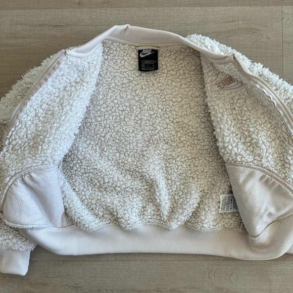 Girls Nike Fleece Jacket - Picture 8 of 11